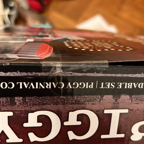 Roblox PIGGY Deluxe Carnival Construction (Includes DLC Code) Buildable 356 Pcs - Picture 5 of 5